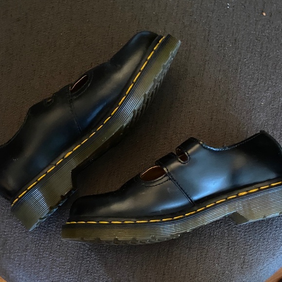 Doc Martens Classic Mary Jane - Picture 2 of 8